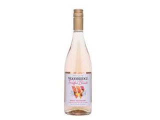 Woodbridge Peach Raspberry 750ml