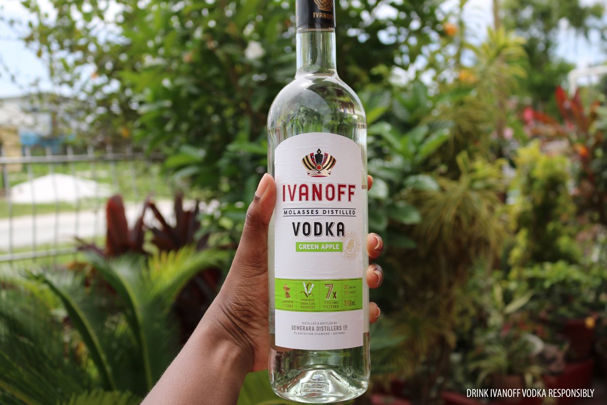 Vodka Ivanoff Apple 750ml - Click Image to Close