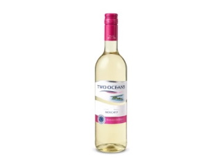 Two Oceans Moscato 750ml